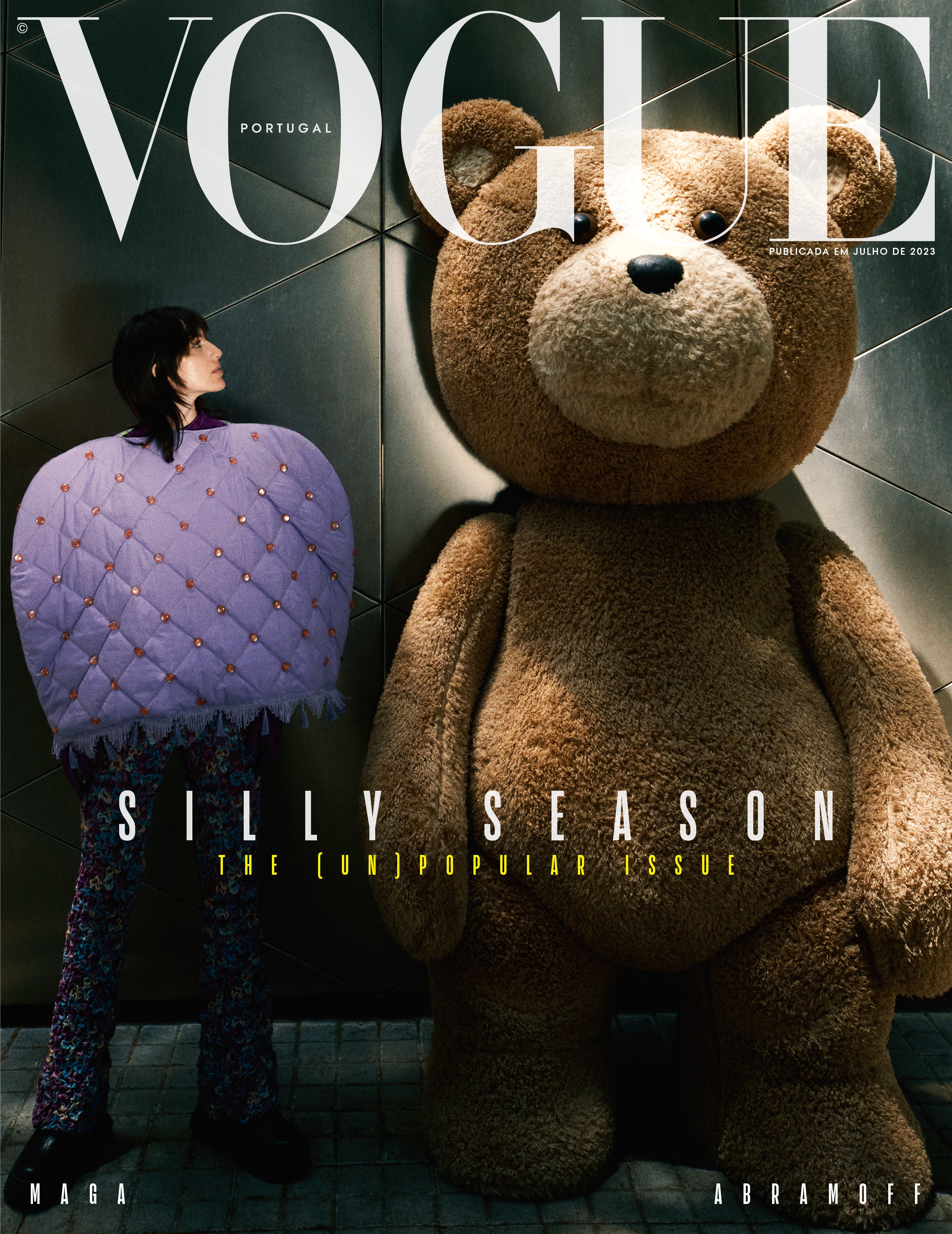 Vogue Portugal Magazine April 2023-